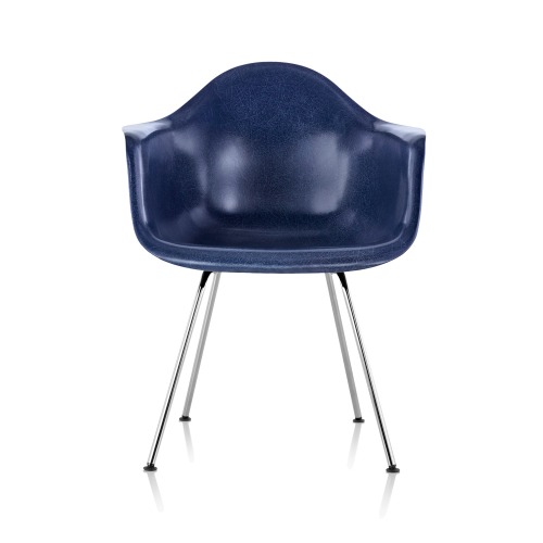 Eames Fiberglass Arm Chair / DFAX