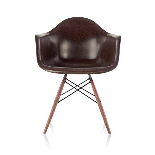 Eames Fiberglass Arm Chair / DFAW