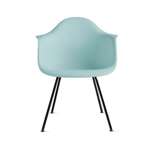 Eames Molded Plastic Arm Chair / 4-leg Base
